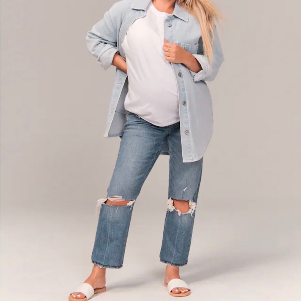 Abercrombie and Fitch maternity jeans. Size 28